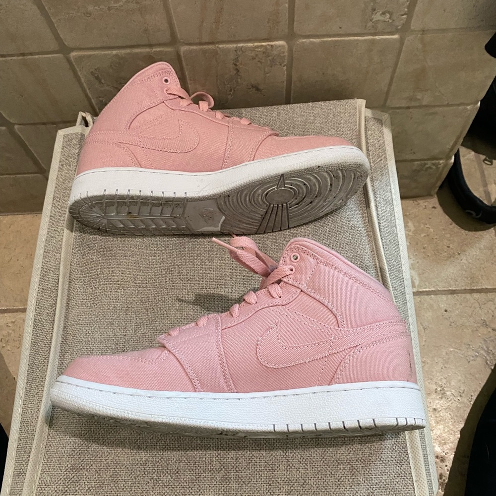 Air Jordan Retro 1 Mid- Girls’ Easter Pink